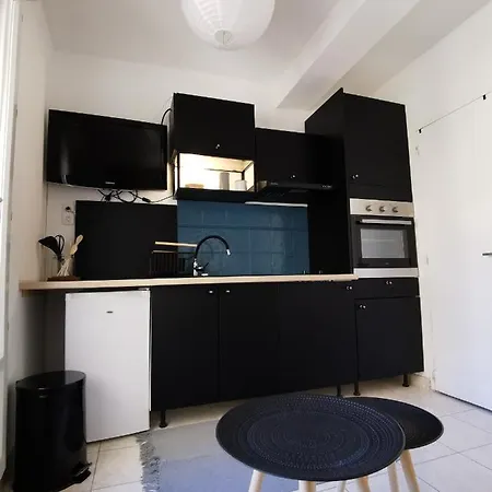 Meze, Petit Proche Port Apartment Meze